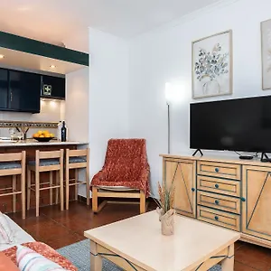 Apartment Parque Dos Reis